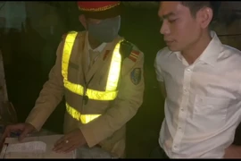 Phạt hơn 40 triệu đồng, lái xe vi phạm nồng độ cồn và không có Giấy phép lái xe