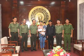 Công an Hà Nội chia sẻ khó khăn, mất mát với nhân dân, cán bộ Công an tỉnh Quảng Trị bị hy sinh, thiệt hại do mưa lũ 