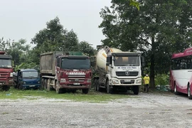 Xử phạt hàng chục lái xe bồn trộn bê tông chạy bát nháo trong phố 