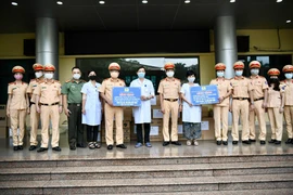 Cục CSGT đồng hành cùng y, bác sỹ tuyến đầu phòng chống dịch 