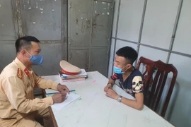 Truy nóng đối tượng tàng trữ ma túy trên cao tốc