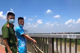 Những hình ảnh 'độc' về hành trình phi tang chứng cứ của 'siêu trộm' 350 cây vàng ở Sơn Tây