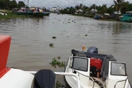 Lật thuyền, nhiều người mất tích trên sông