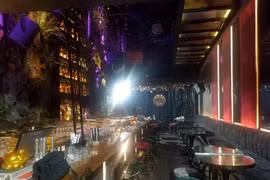 Các cơ sở quán karaoke, vũ trường, game thực hiện nghiêm yêu cầu tạm dừng hoạt động để phòng Covid