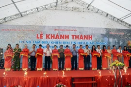 Hà Nội khánh thành Trung tâm điều khiển đèn tín hiệu giao thông hiện đại