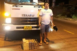 Liên tiếp lợi dụng xe luồng xanh vận chuyển hàng nghìn bao thuốc lá nhập lậu