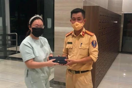 Xúc động lá thư cảm ơn của người phụ nữ Hàn Quốc đánh rơi ví được Cảnh sát giao thông Thủ đô giúp đỡ