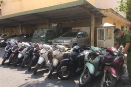 Clip Cảnh sát hình sự hoá trang quật ngã đối tượng trộm xe SH