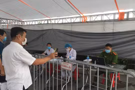 Những lá chắn thép tự động quét mã QR code tại các cửa ngõ ra vào Thủ đô