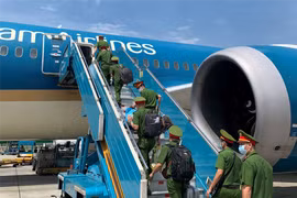 Tăng cường CBCS Cục Cảnh sát quản lý hành chính về trật tự xã hội phòng, chống dịch tại TP. Hồ Chí Minh