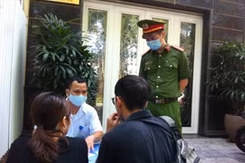 Xử phạt 15 trường hợp vi phạm quy định phòng, chống dịch tại phố cổ trong ngày đầu giãn cách