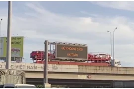 Phạt 17 triệu đồng lái xe tải đi ngược chiều trên cao tốc