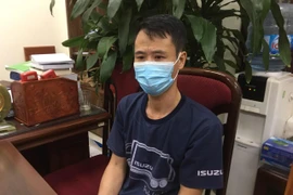 Vác kìm cộng lực, ẩn mình trong mưa bão để phá khóa trộm tiền, vàng và USD