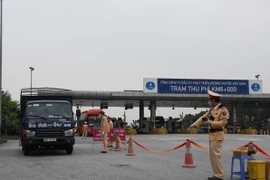 Tổng kiểm tra, xử lý nghiêm xe quá tải trên toàn quốc