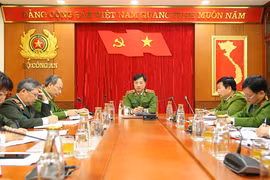 Đẩy mạnh vận động thu hồi và đấu tranh với tội phạm, vi phạm pháp luật về pháo