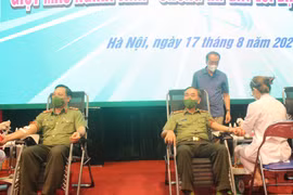 "Công an Thủ đô tiên phong, là pháo đài phòng, chống dịch Covid-19"