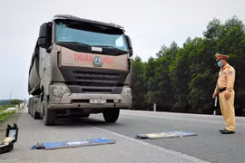 Quyết liệt xử lý xe quá tải, vi phạm nồng độ cồn, ma túy trước ngày bầu cử