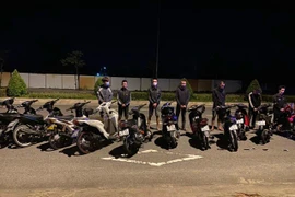 Vây bắt ổ nhóm đua xe trái phép trong đêm giữa mùa dịch Covid-19