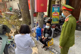 Hà Nội: Xử phạt 69 trường hợp không đeo khẩu trang tại phố cổ