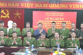 Công an quận Hoàn Kiếm mở cao điểm cấp căn cước công dân và đấu tranh với vi phạm về pháo 