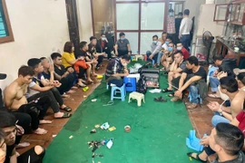 Bắt ổ cờ bạc bất chấp dịch Covid-19 vẫn sát phạt nhau tới hàng trăm triệu đồng