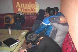 Phá thêm động lắc có hàng chục dân chơi đang điên cuồng phê thuốc