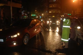 CSGT Hà Nội gồng mình chống ùn tắc cuối năm