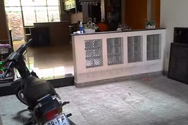 Trộm đột nhập nhà thuê, "khoắng" 7 xe gắn máy