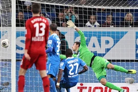 Kỳ dị bàn thắng "ma" của Leverkusen