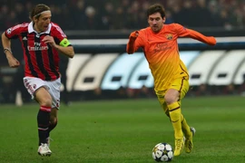 AC Milan thắng Barca, Balotelli xỉa xói Messi