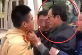 Luật sư nói gì về vụ Chi cục trưởng Dân số Tuyên Quang túm áo, tát CSGT?