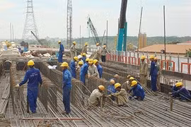 Ép công nhân đi làm dịp 30-4 và 1-5 bị phạt tới 50 triệu đồng