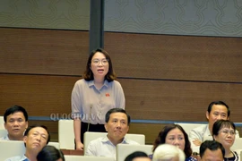 ĐBQH: Sau sách giáo khoa, dư luận lại bức xúc về chính sách nâng hạng dành cho giáo viên