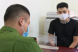 Từ giả làm bệnh nhân đến chui vào xe chở lợn để qua chốt kiểm dịch: Cần có biện pháp xử lý thích đáng!