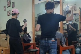Thực hư việc người làm nghề cắt tóc, gội đầu, giặt là phải nộp thuế tới 7%