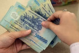 Từ 20-3, giáo viên dạy lâu năm chỉ hưởng lương bằng giáo viên mới?