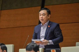 "Nóng" tranh luận tại nghị trường về việc dạy thêm, học thêm