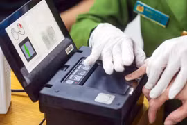 Những cá nhân nào được cấp Thẻ Căn cước công dân gắn chíp có giá trị vô thời hạn?