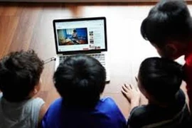 Trẻ bị bỏng nặng, mất mạng vì học theo clip trên mạng: Vì đâu nên nỗi?