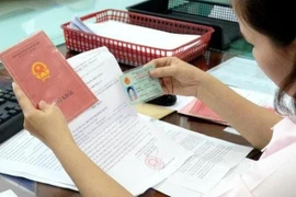 Thủ tục mua bán nhà đất sau khi bỏ Sổ hộ khẩu được thực hiện ra sao?