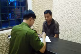 Bị tóm "của quý", chồng dùng dao thái thịt đánh vợ 