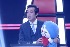 Nhạc sĩ Dương Khắc Linh mang mèo máy lên "ghế nóng" 