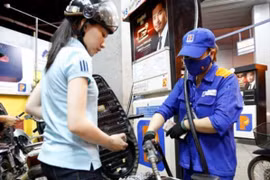 Xăng dầu đồng loạt giảm giá