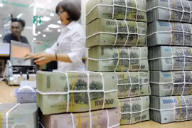 Thu ngân sách từ dầu thô giảm 42,4% so với cùng kỳ 2015