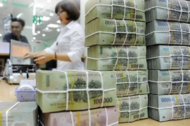 Thu ngân sách từ dầu thô giảm 42,4% so với cùng kỳ 2015