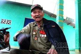 Bài 7: Điệu xòe hoa bất tận trên đồi A1