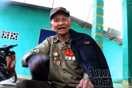 Bài 7: Điệu xòe hoa bất tận trên đồi A1