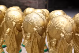 “Đột nhập” nơi sản xuất Cup "vàng" tại Hà Nội