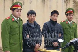 Bắt khẩn cấp 2 đối tượng chuyên cướp tài sản