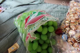 70 tấn bánh kẹo, ô mai “Tàu” nhái hàng Việt Nam